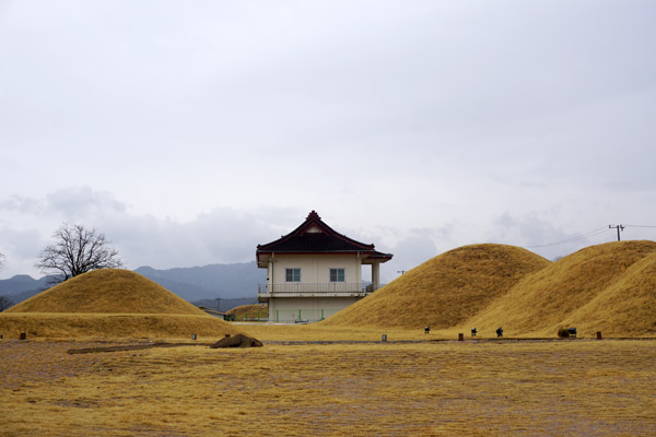 Gyeongju-graves